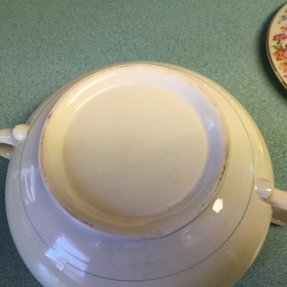 VINTAGE SET SALEM DEBUTANTE COVERED HANDLED DISH AND HANDLED GRAVY DISH - Picture 7 of 7